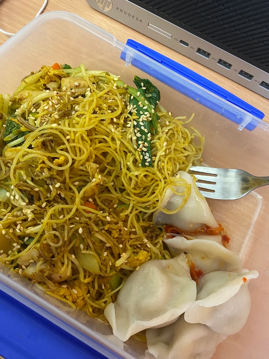 素炒面 Vegetarian Fried Noodles